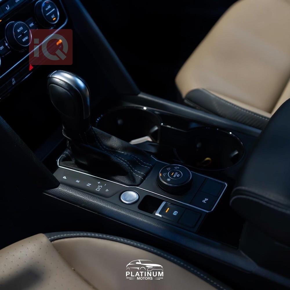 https://cdn.iqcars.io434cd3f1-4e7e-4884-a485-adc38c9e23a1_3.jpg